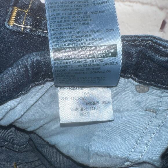 Levi’s Signature Modern Skinny Shorts Women’s Denim Bermuda Dark Wash Size 18 - Picture 8 of 10